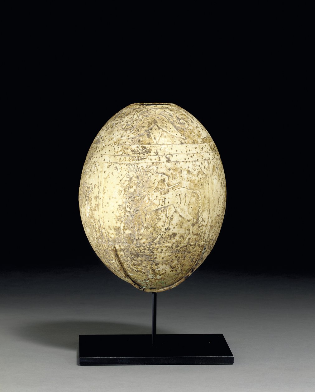 Oyulmuş devekuşu yumurtası, MÖ 6. yy ortası by Etruscan