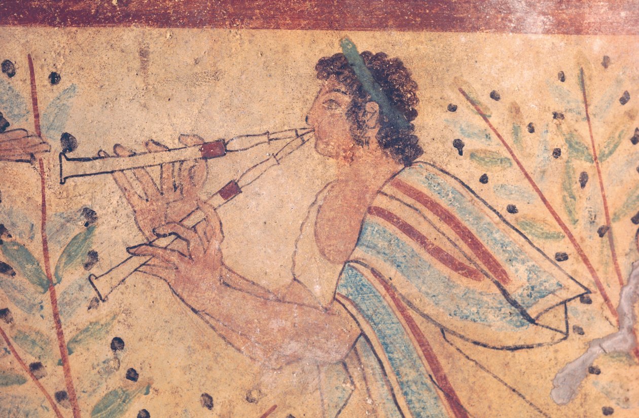 Etrüsk sanatı: flütçü. İtalya#39;nın Monterozzi nekropolündeki Leopar Mezarı#39;ndaki bir fresk detayı, MÖ 5. yüzyıla ait (fresk) by Etruscan