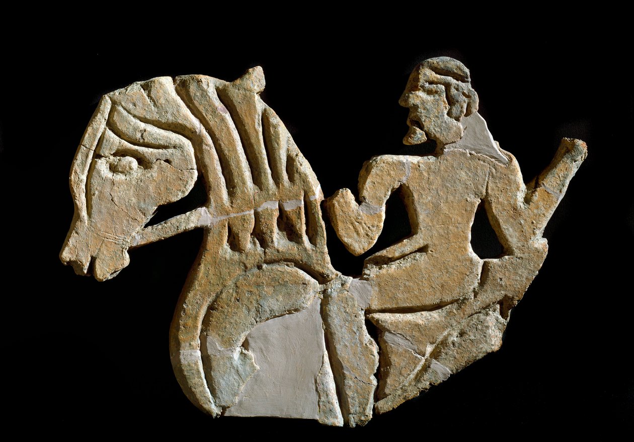 Etrüsk uygarlığı: Bir binici şeklinde oyulmuş akroter. MÖ 7. yüzyıl Murlo sarayından. Floransa, Soprintendenza Archeologica by Etruscan