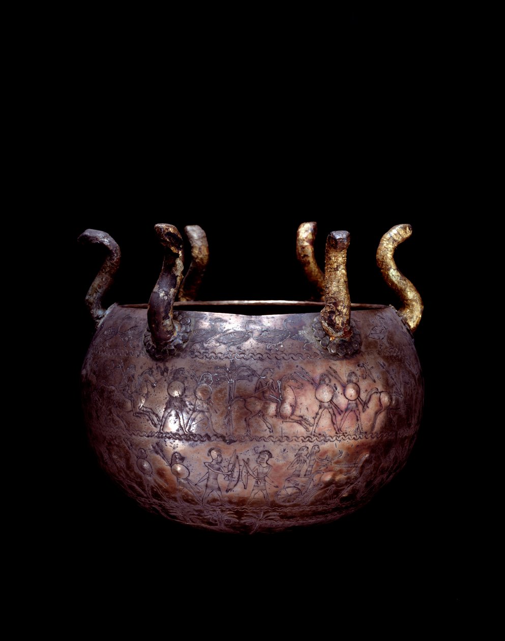 Etrüsk uygarlığı: Bernardini a Preneste adlı princiere mezarından yılanlı küçük gümüş vazo by Etruscan