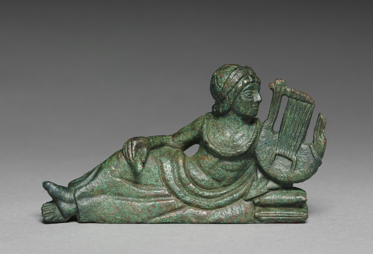 Yatar lir çalan gemi süsü, İtalya, MÖ 400-375 dolayları by Etruscan