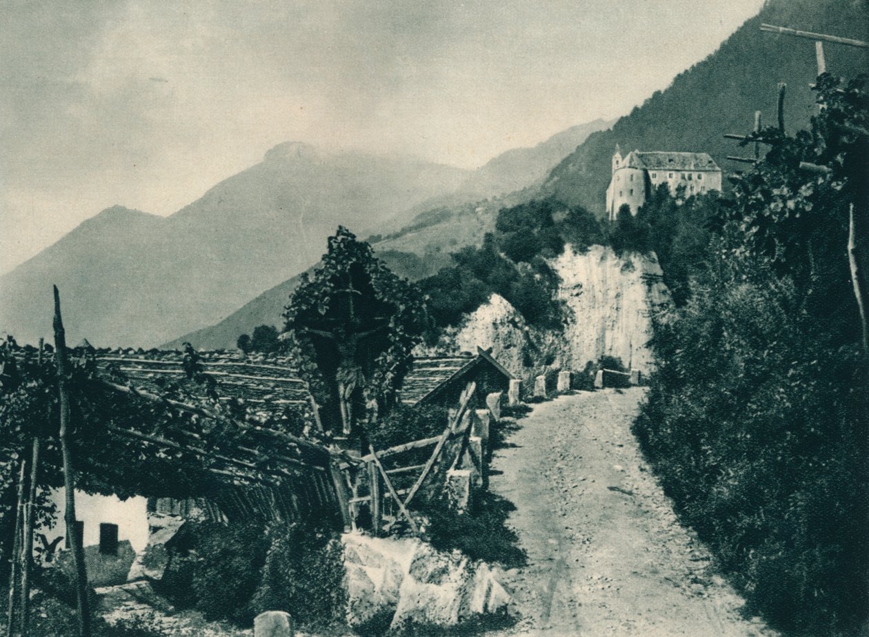 Tirol Kalesi ile Manzara, Merano, Güney Tirol, İtalya, 1927 by Eugen Poppel