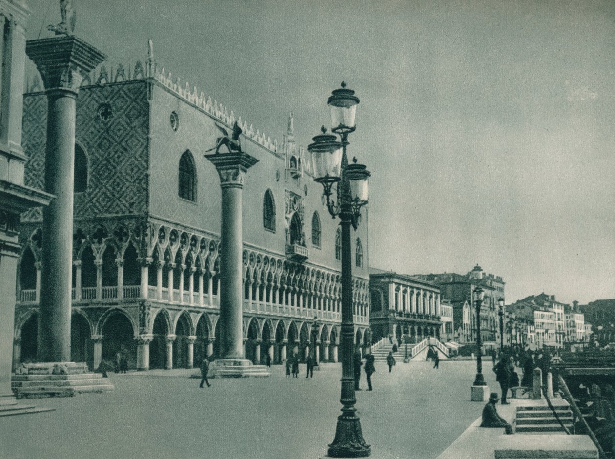 Riva degli Schiavoni ile Doges Sarayı