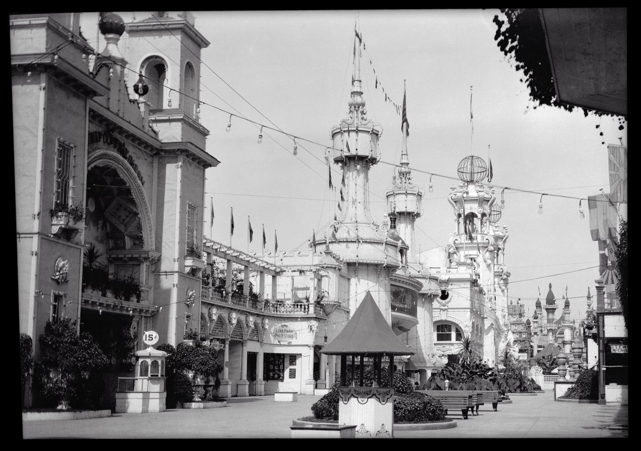 Luna Park, 1909 (nitrat negatif) by Eugene Wemlinger