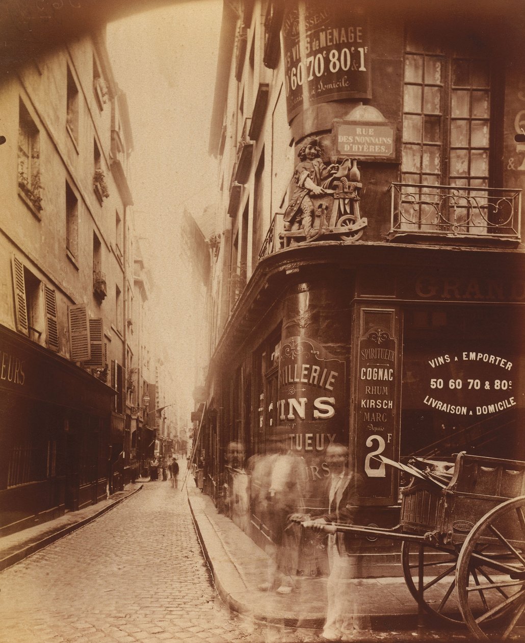 Rue des Nonnains dHyères by Eugène Atget