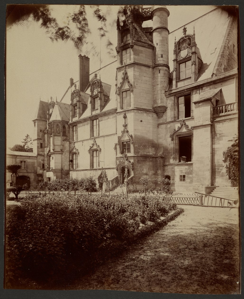  by Eugène Atget