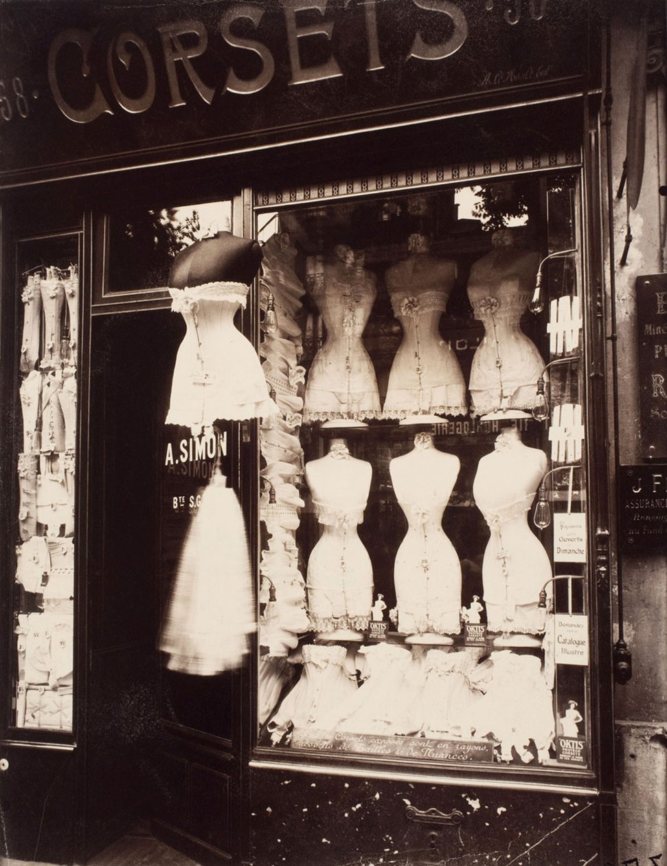 Korseler Boulevard de Strasbourg, 1912 by Eugène Atget