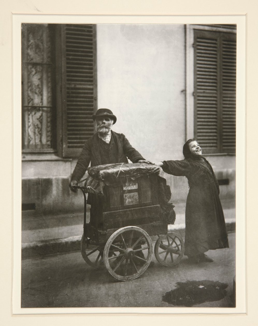 oyuncu by Eugène Atget