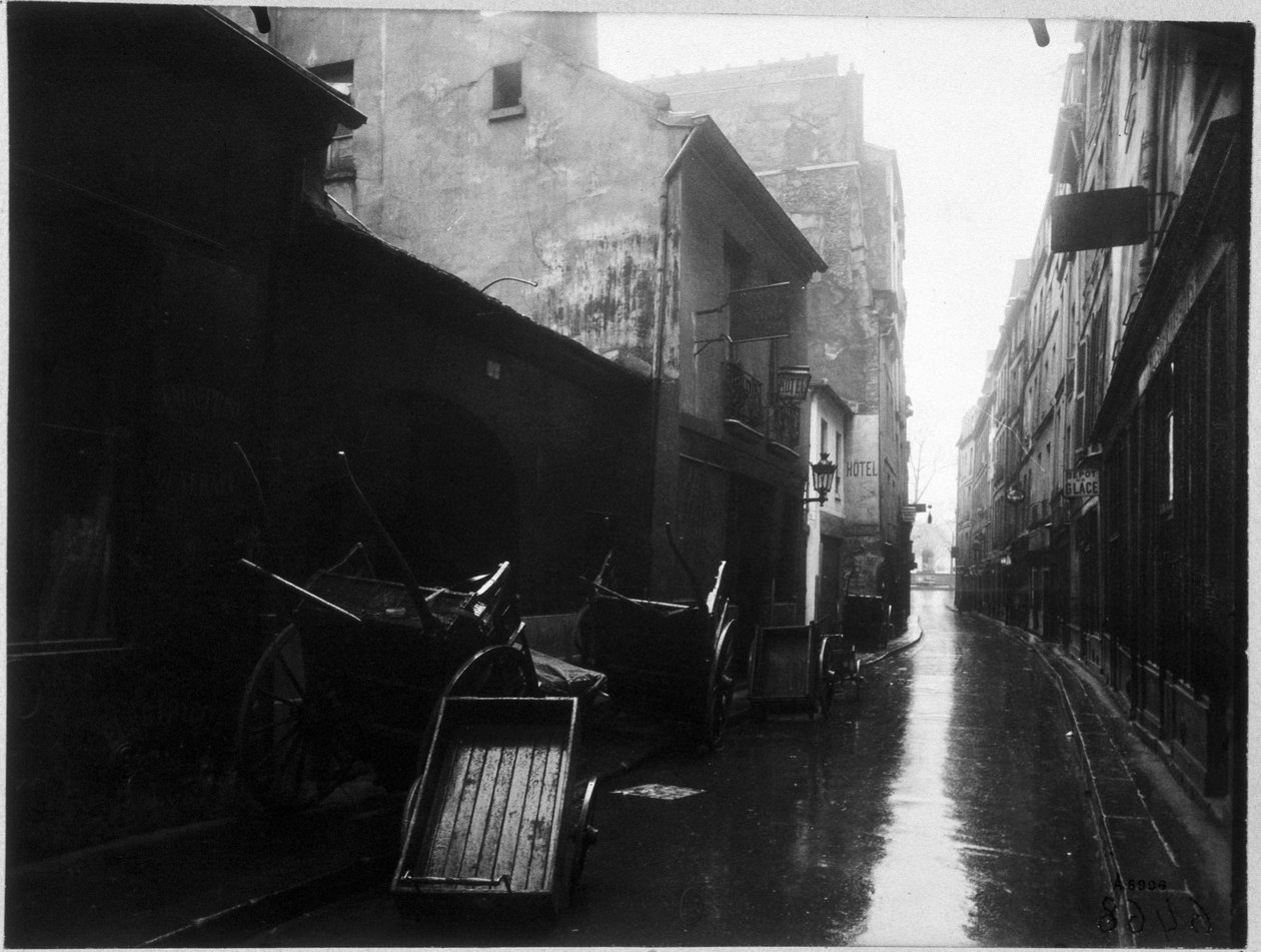 La rue de Bievre - photography by Eugene Atget by Eugène Atget