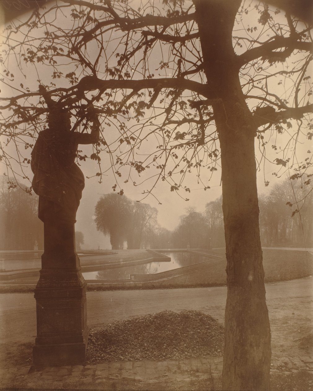 Aziz Bulut by Eugène Atget
