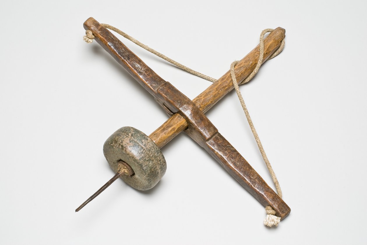 Pompalı matkap (kül, meşe ve granit) by European School