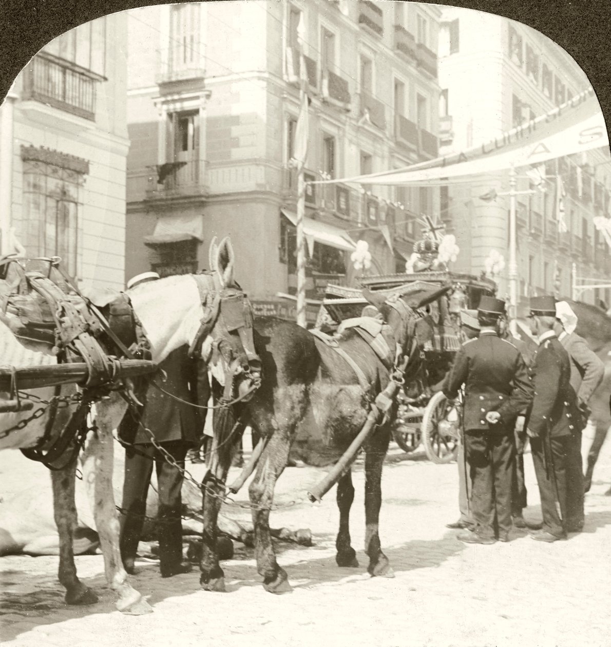 Devlet Koçu, Calle Mayor, Madrid. by Excelsior Stereoscopic Tours