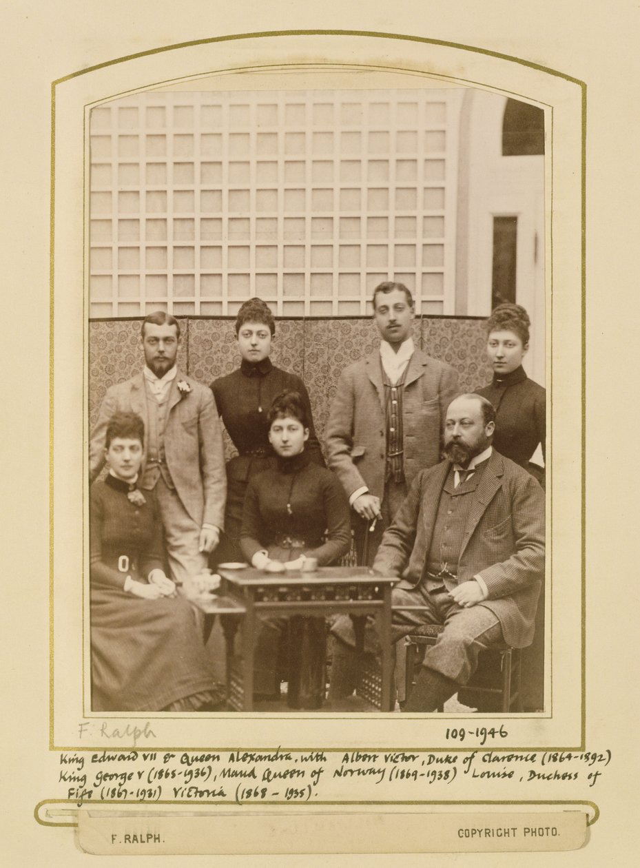Kral Edward VII (1841-1910) ve Kraliçe Alexandra (1844-1925) ve çocuklarının 1892