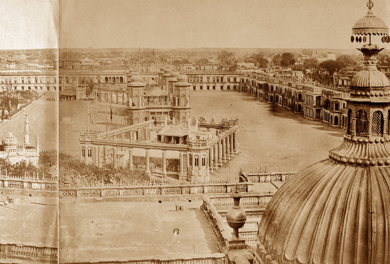Lucknow, Residency Avlularının Panoramik Görünümü by Felice Beato
