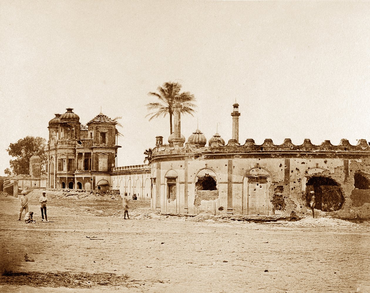 Ağ Geçidinin İhlalini gösteren Secundra Bagh, Lucknow by Felice Beato