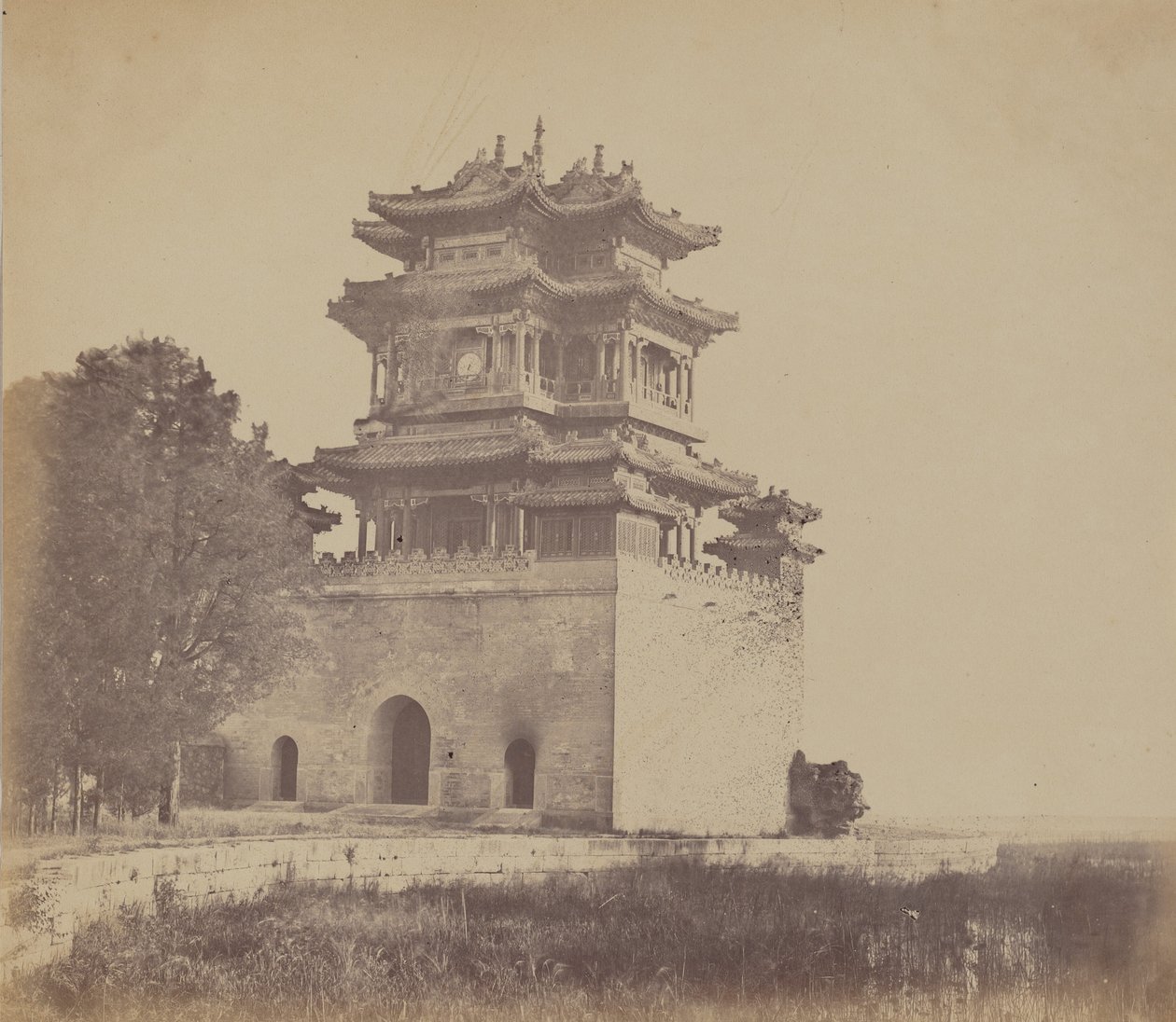 İmparatorluk Yaz Sarayı Yuen Min Yuen, Pekin, Yakılmadan Önce, 18 Ekim 1860 by Felice Beato