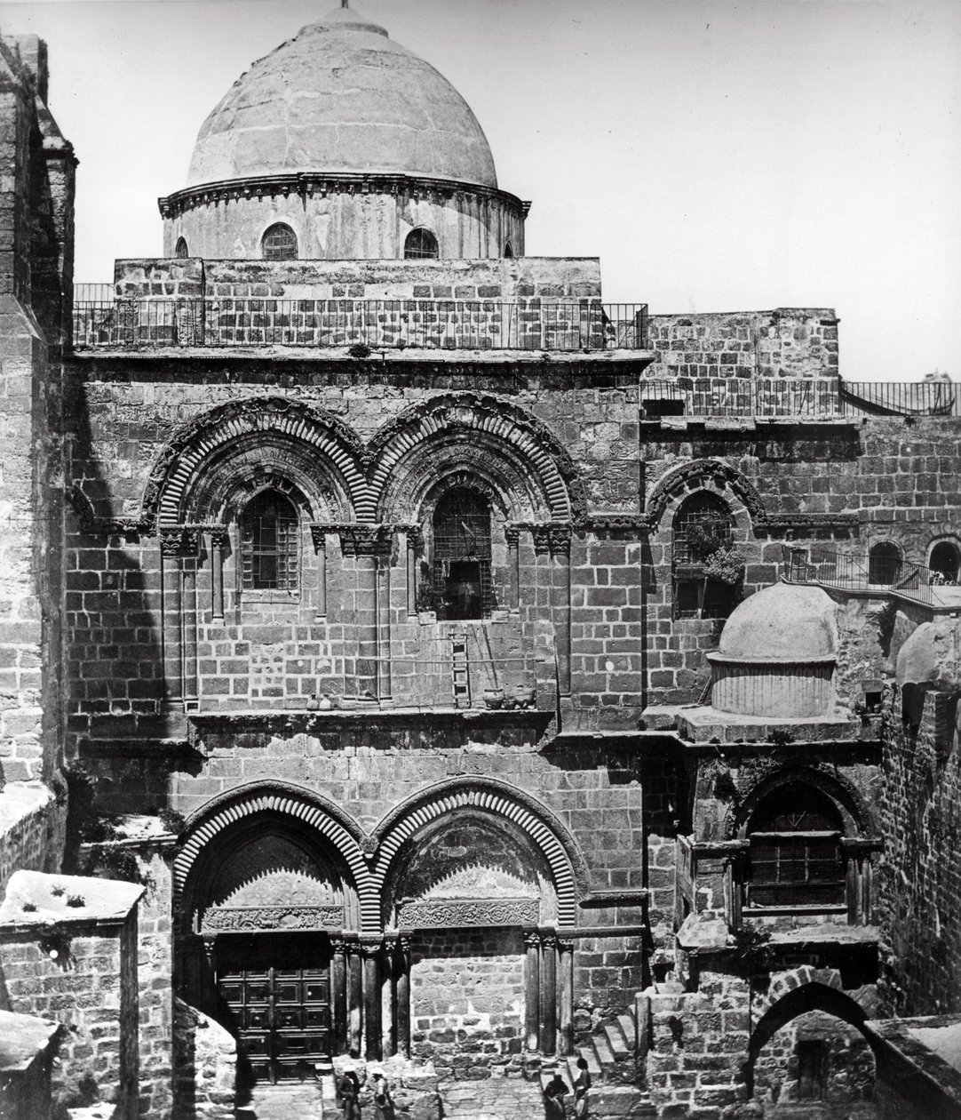 Kutsal Kabir Kilisesi, 1857 by Felice Beato