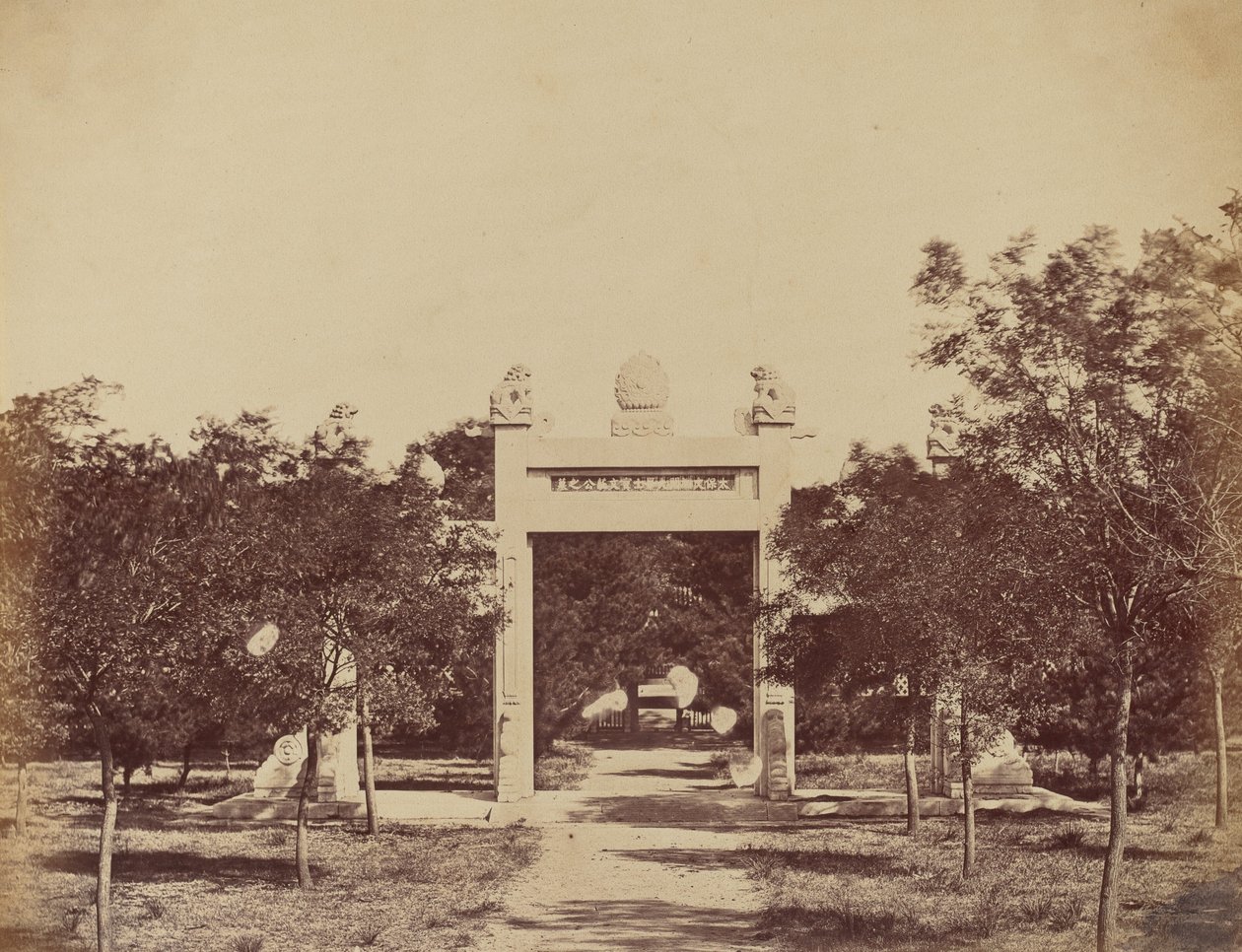Palichian Yakınındaki Mezar, 21 Eylül 1860 Taarruzunun Başladığı Yer by Felice Beato