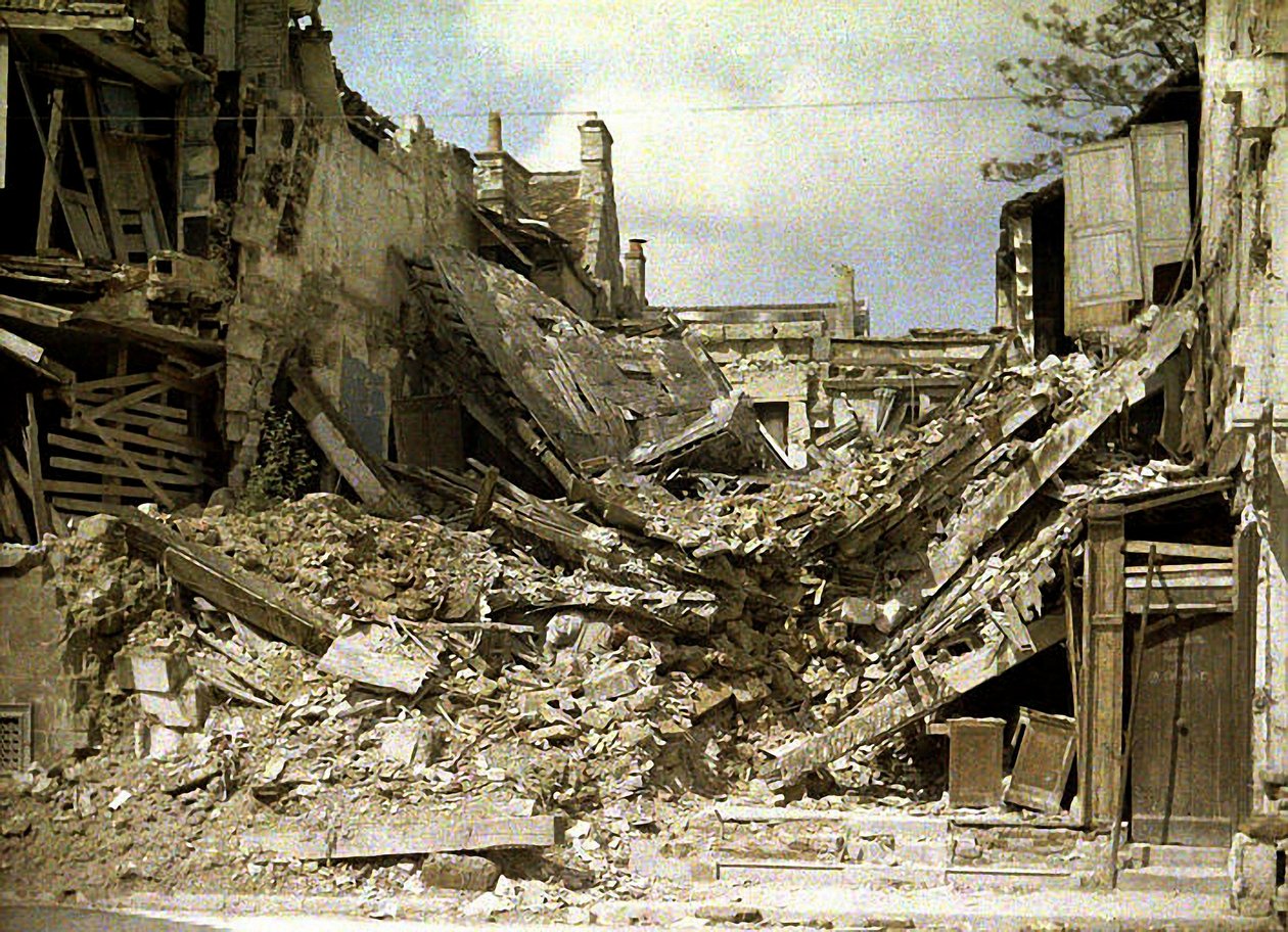 Harabelerin görünümü, Soissons, Aisne, Fransa, 1917 (otokrom) by Fernand Cuville