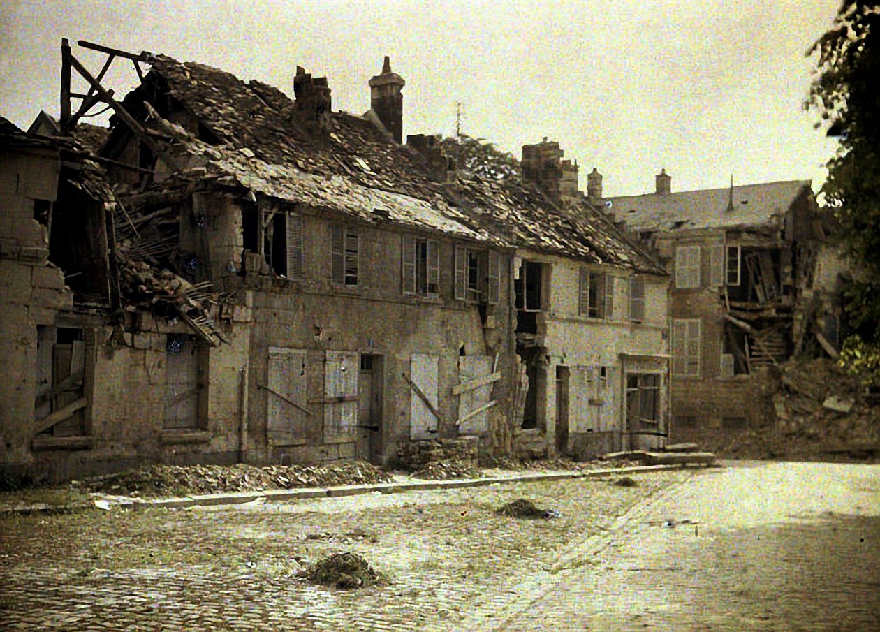 Harabelerin görünümü, Soissons, Aisne, Fransa, 1917 (otokrom) by Fernand Cuville
