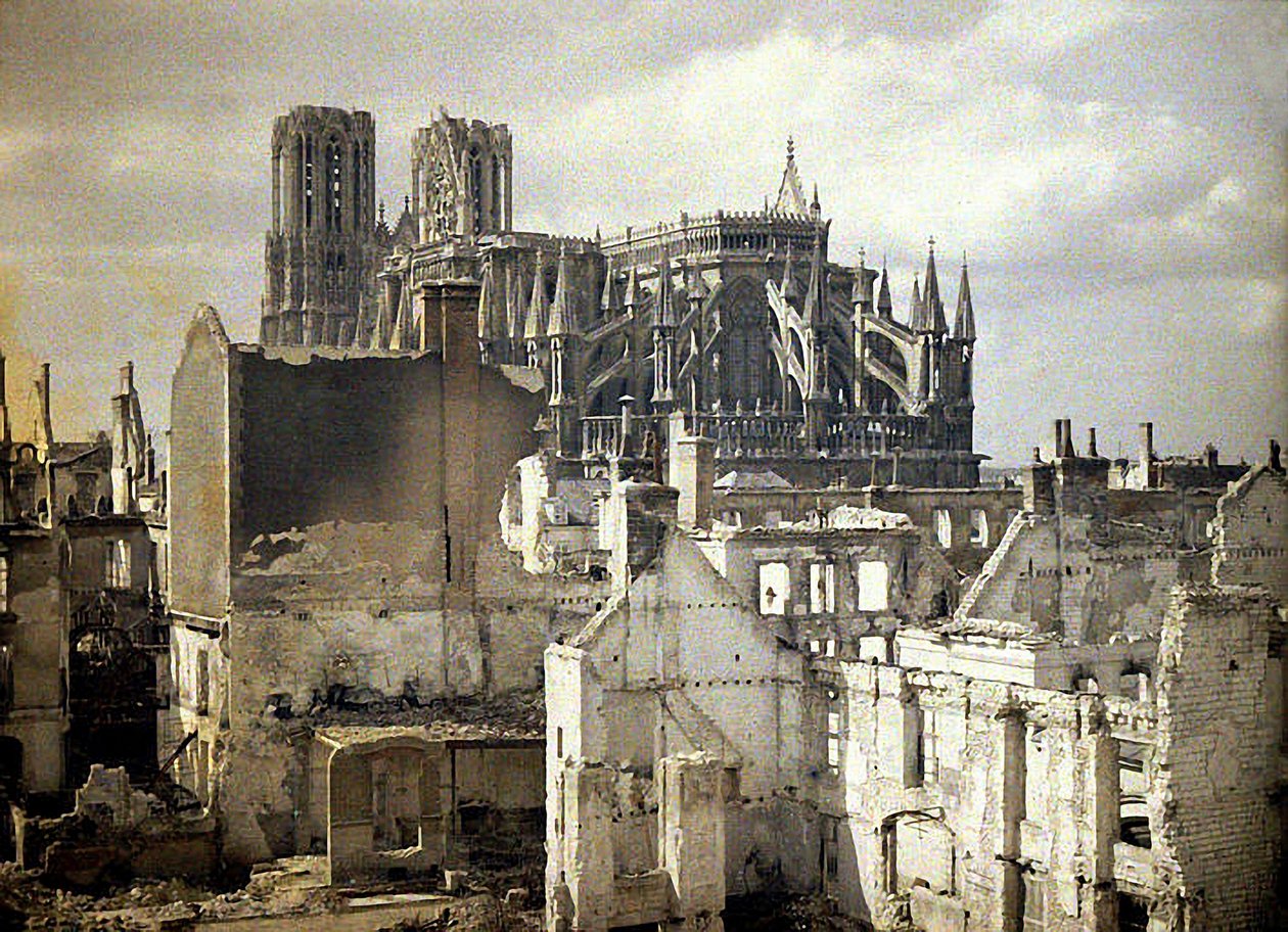 Notre-Dame de Reims Katedrali, Marne, Fransa, 1917 (otokrom) by Fernand Cuville
