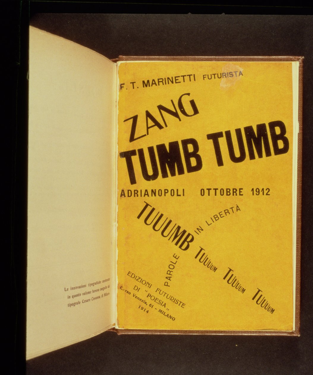 F.T Marinetti (1876-1944) 1914 tarafından yazılan ve tasarlanan "Zang Tumb Tumb" için kitap kapağı by Filippo Tommaso Emilio Marinetti