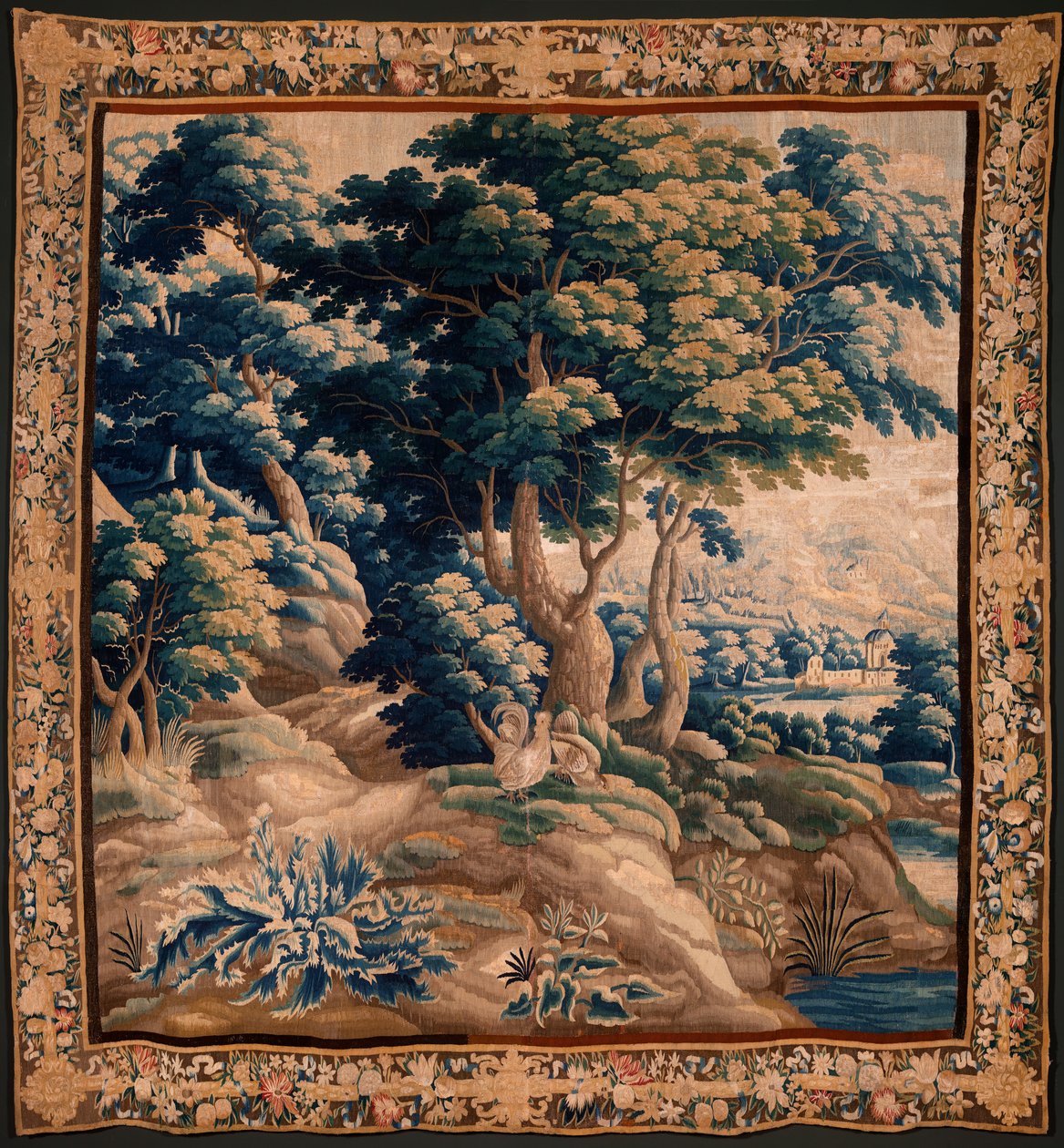 Flaman halısı. Verdure denir. Oudenaarde Atölyesi. 332x318cm. Env 00021. 17. yüzyıl. by Flemish School