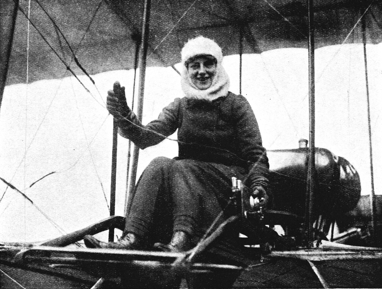 İkinci İngiliz kadın pilot: Farman çift kanatlı uçağında Bayan de Beauvoir Stocks, 1911 1933 by Flight Photo