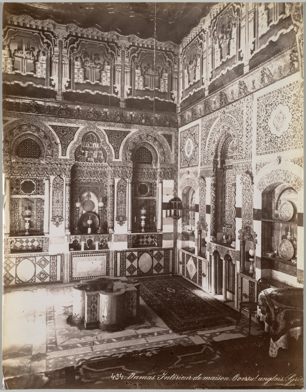Şam. Ev iç. İngiliz Konsolosu (Suriye) by Félix Bonfils
