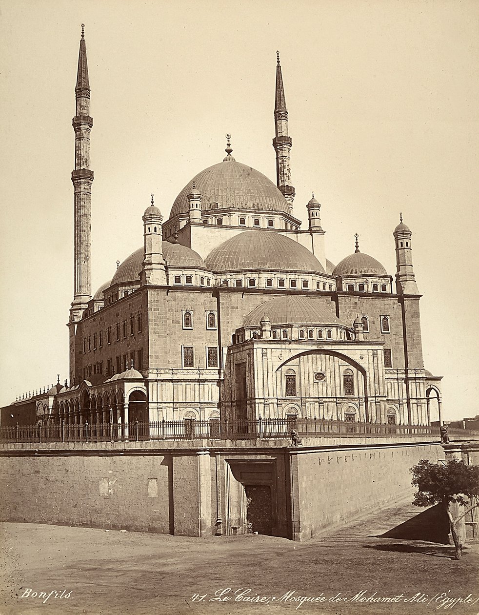 Alabaster Camii olarak bilinen Muhammed Ali Camii, Kahire, Mısır by Félix Bonfils