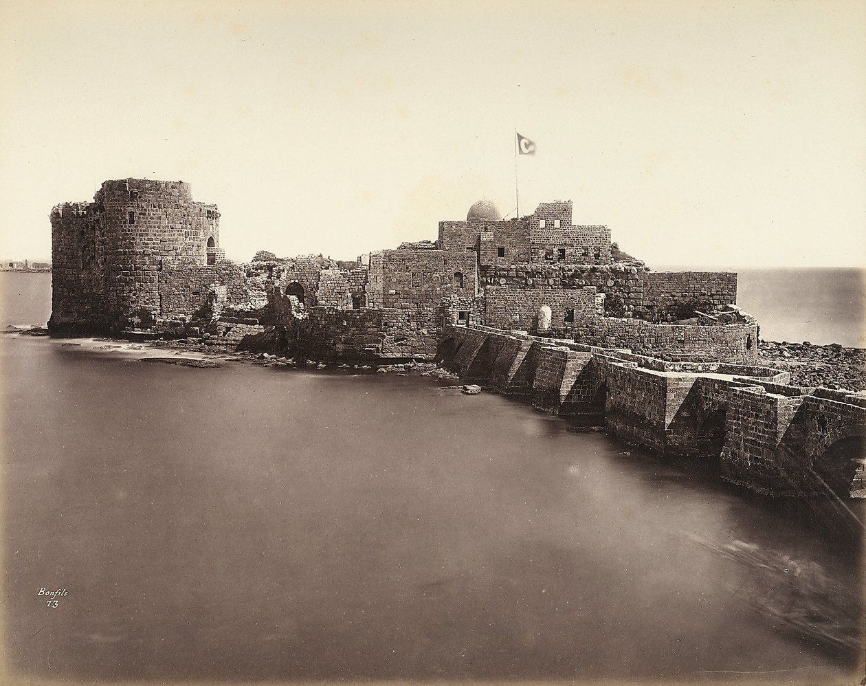 Denizde bir kale manzarası by Félix Bonfils