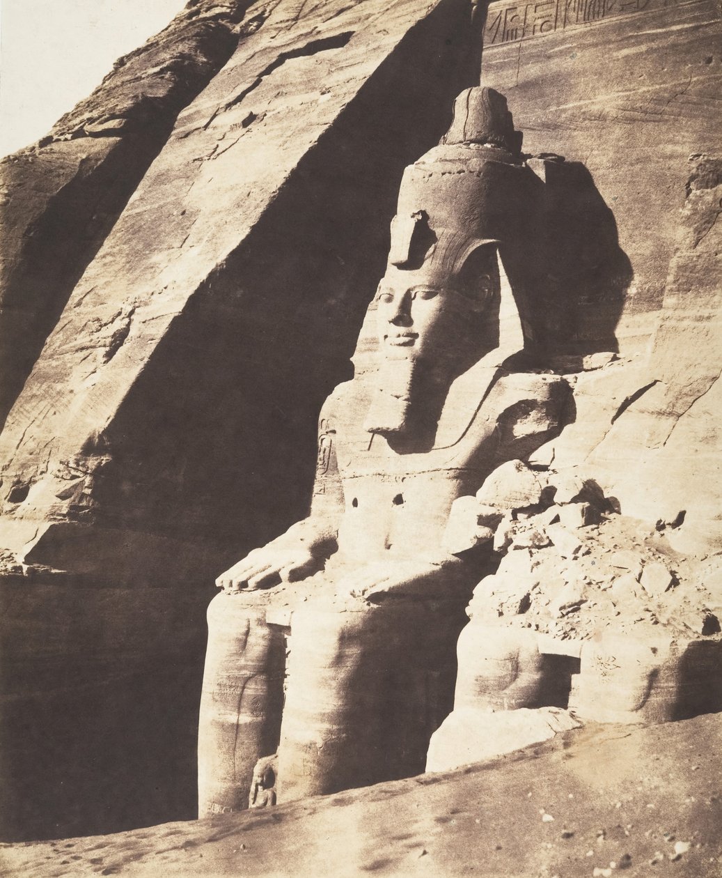 Abou Sembil, Grand Spéos - Devasa Heykeller, Üç Çeyrek Görünüm, 1851-52. by Félix Teynard