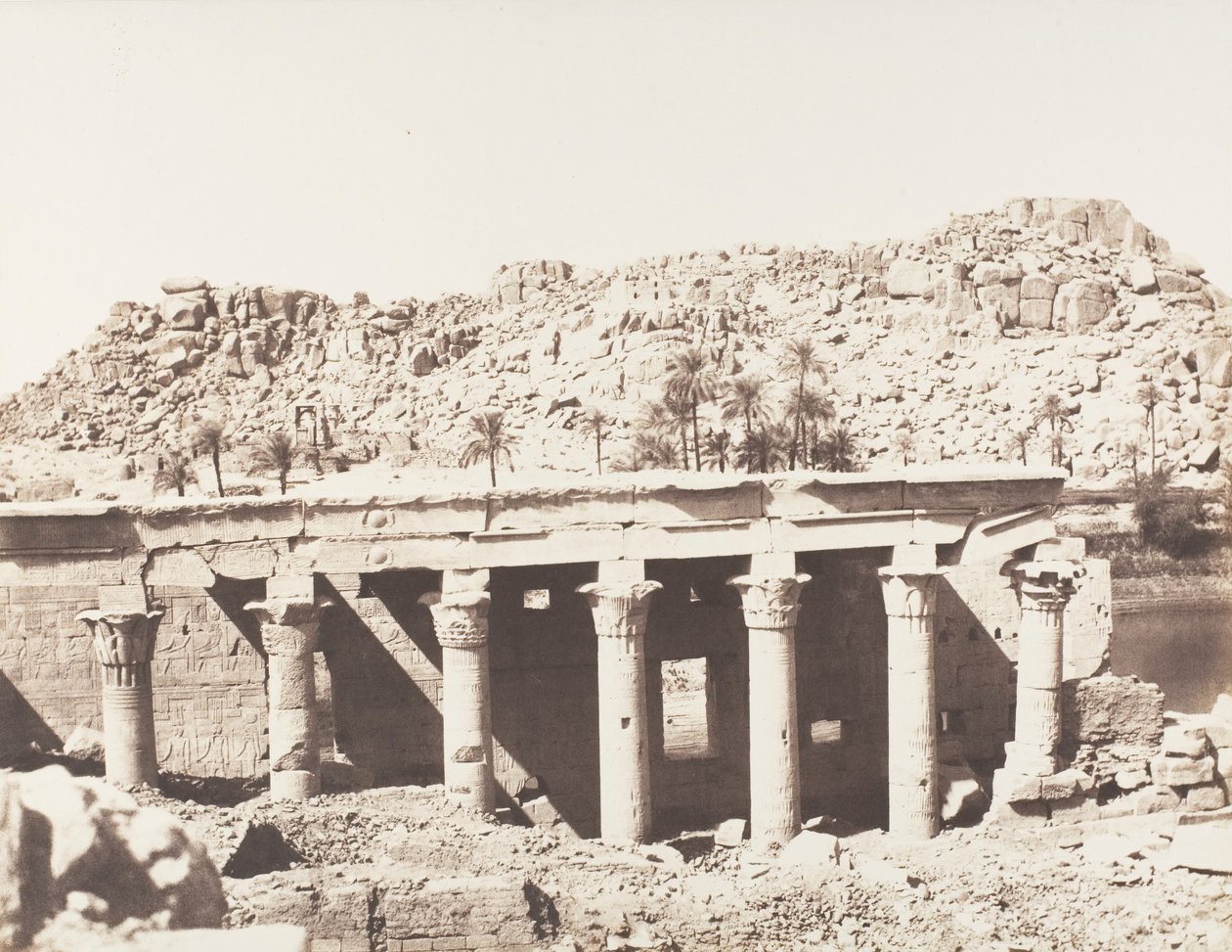 Fileh Philæ Adası, Batı Colonnade - L Noktasından Görülen Harabeler, 1851-52, 1853-54 basılmış. by Félix Teynard