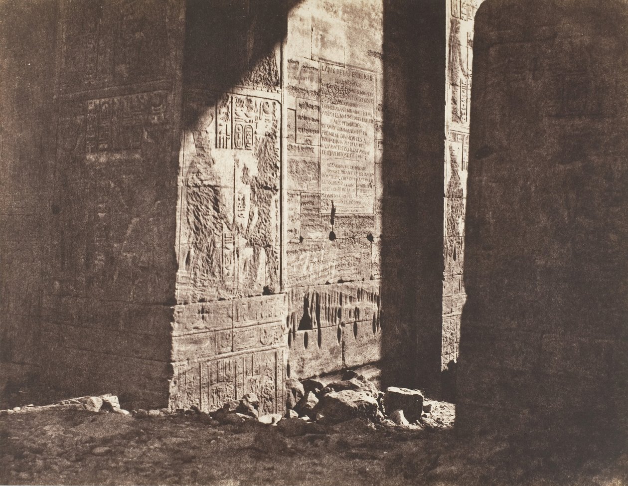 Fileh Philæ Adası, İlk Pilon, Ori Üzerine Oyulmuş Fransızca Yazıt..., 1851-52. by Félix Teynard