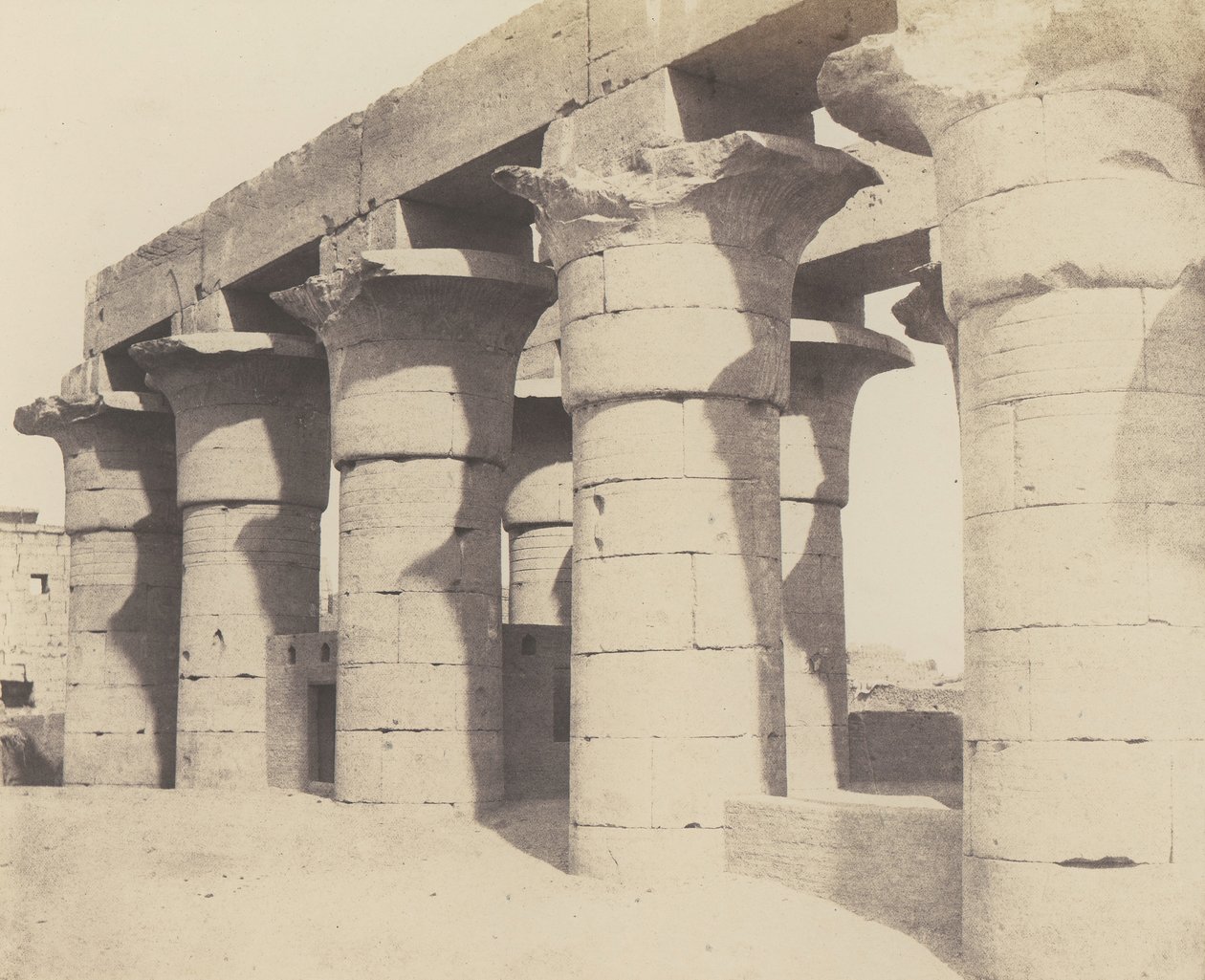 Louksor Thebes. İnşaat Centrale - Grande Colonnade, 1851-52, 1853-54 basılmış. by Félix Teynard