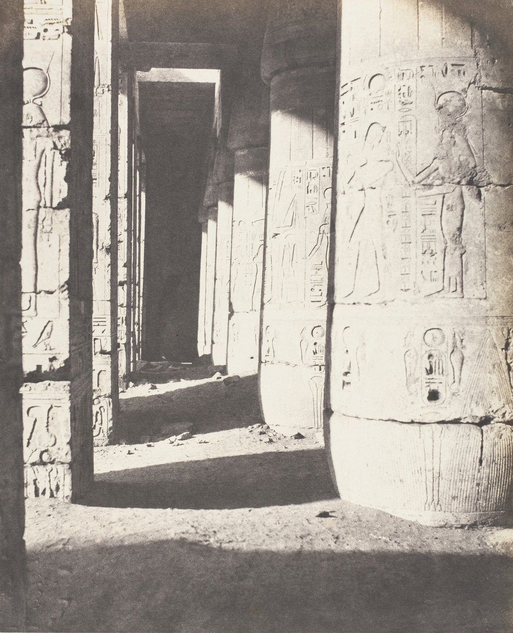 Medinet-Abou Thebes, Daha Sonra Yapılar - İkinci Avlu - Ga..., 1851-52, 1853-54 basılmış. by Félix Teynard