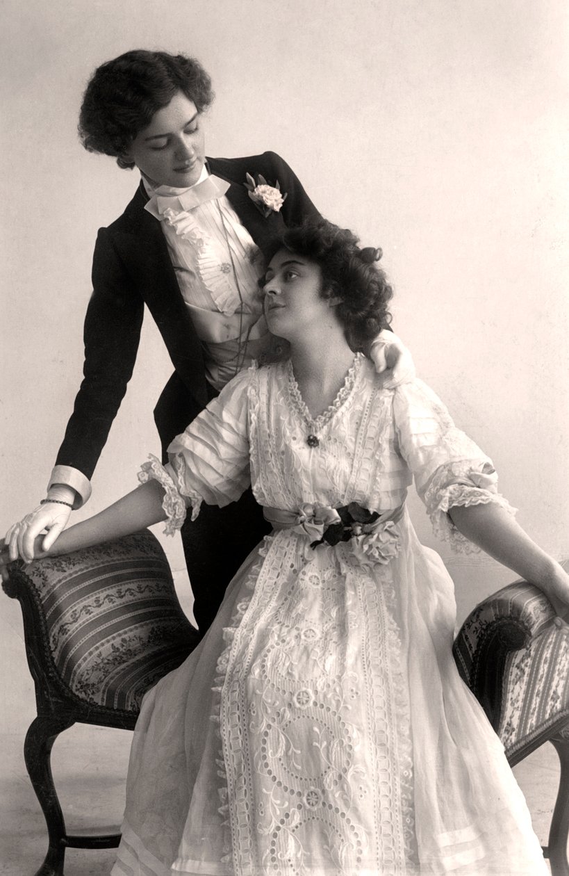 Lily Elsie 1886-1962 ve Adrienne Augarde 1882-1913, İngiliz aktrisler, 1907. by Foulsham and Banfield