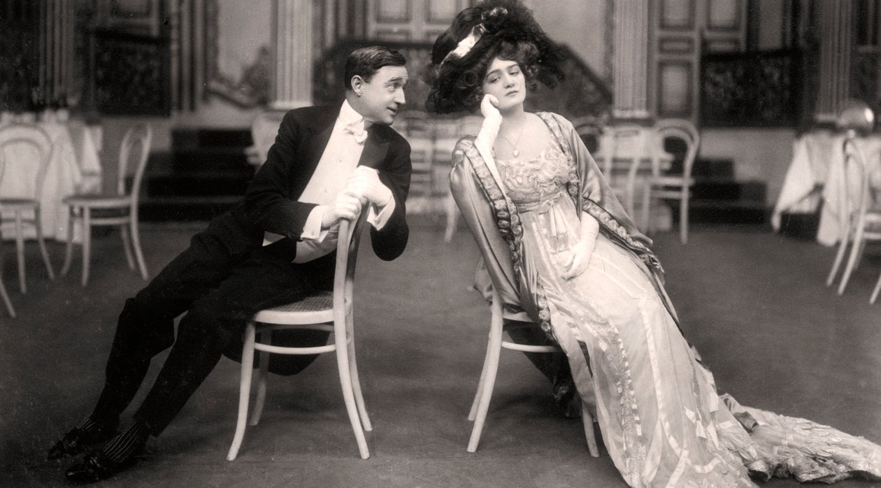 Neşeli Dul, 1907