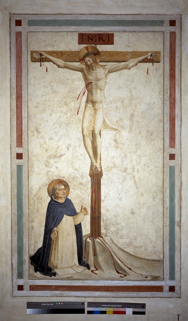 Aziz Dominic ile çarmıha germe. Haç üzerinde ""INRI"" yazısı. Guido di Pietro tarafından fresk by Fra Angelico