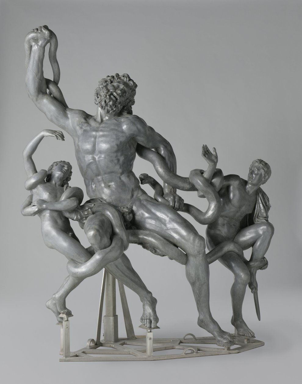 Truvalı rahip Laocoön ve oğulları, iki deniz yılanının boğucu gücüne karşı boş yere savaşırlar. by Francesco Righetti