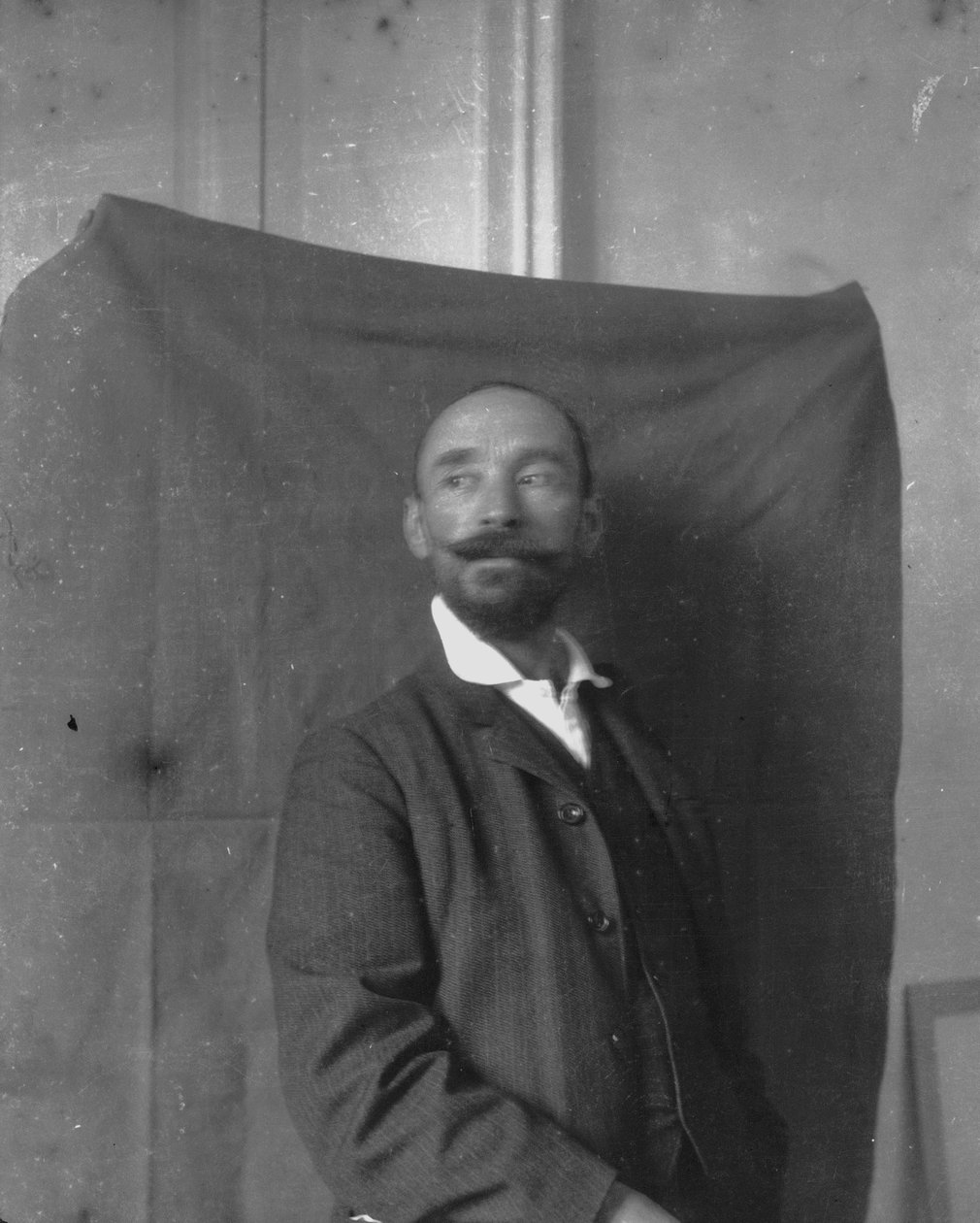 Francesco Paolo Michetti, otoportre (s / b fotoğraf) by Francesco Paolo Michetti