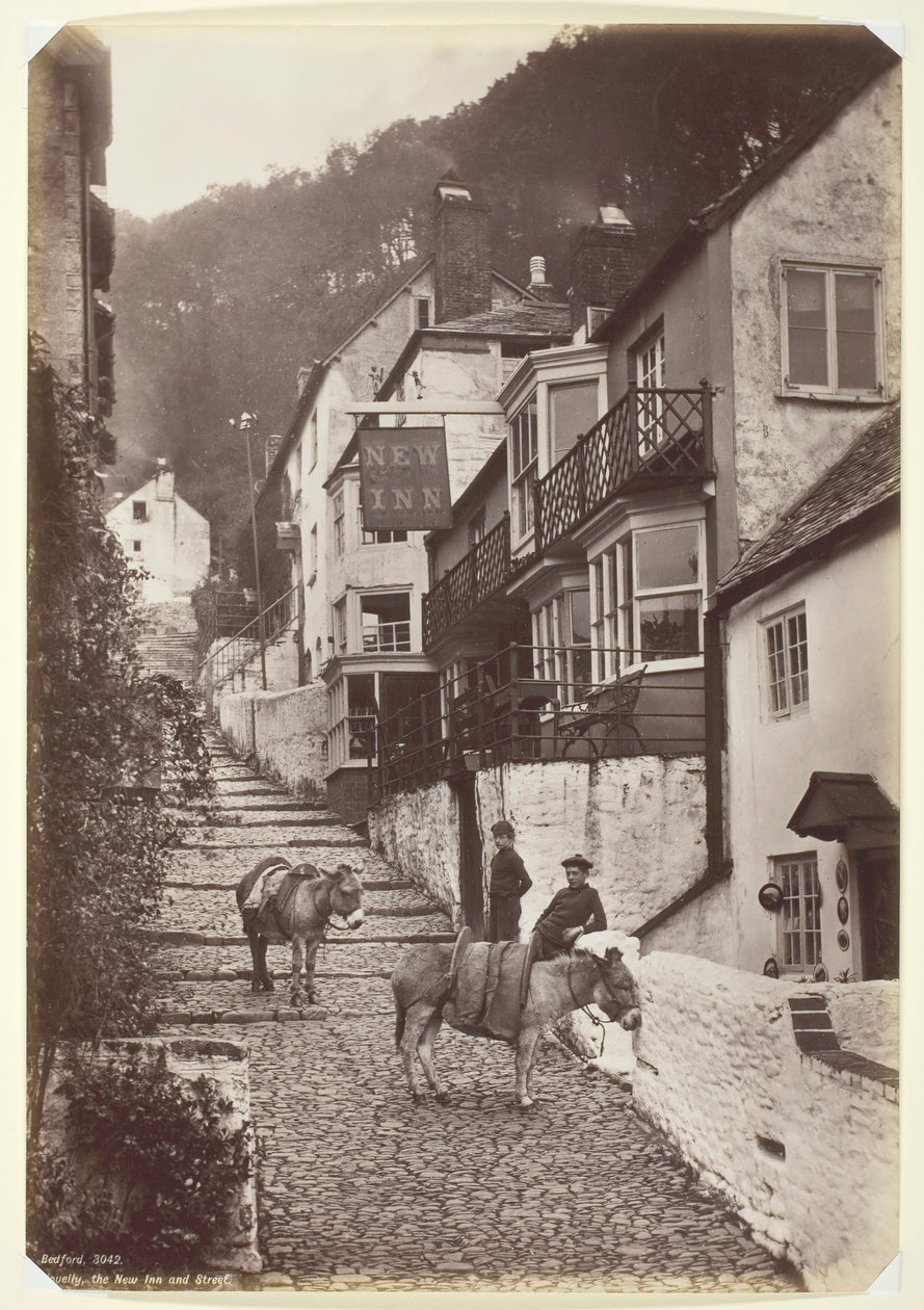 Clovelly, Yeni Han ve Sokak, 186094. by Francis Bedford