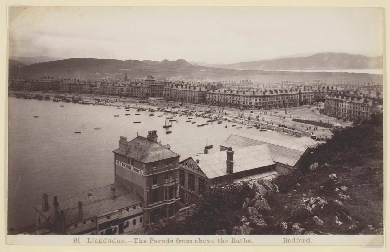 Llandudno-Hamamların üstünden Geçit Töreni by Francis Bedford