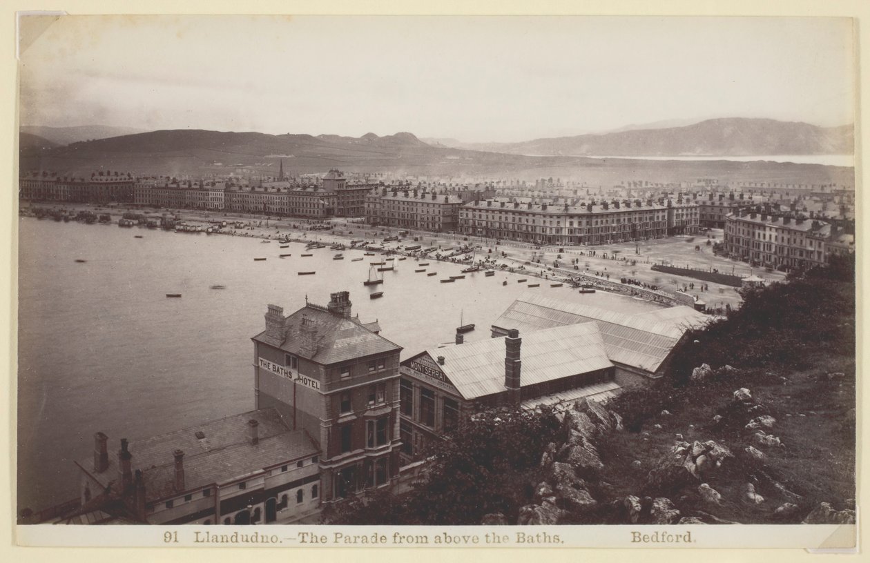 Llandudno - Hamamların Üstünden Geçit Töreni, 186094. by Francis Bedford