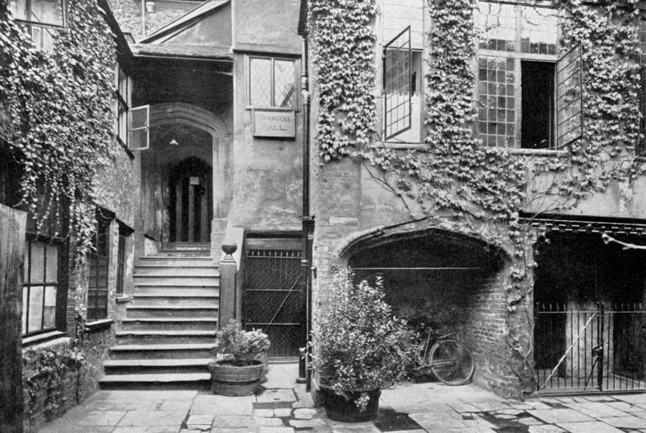 Yabancılar Salonu, Norwich, Norfolk, 1924-1926 by Frith and Co