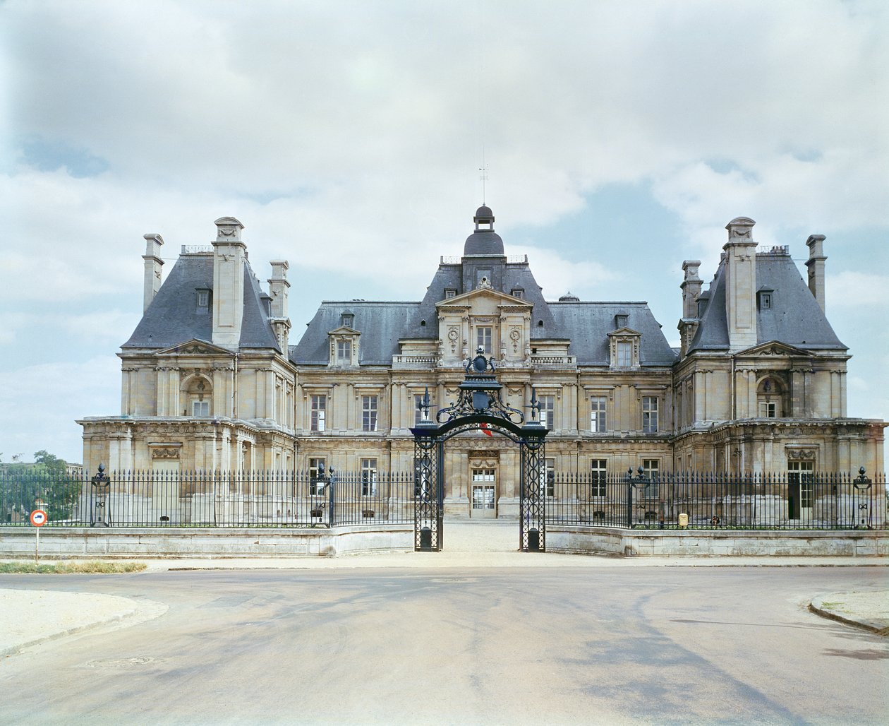1642-51 yılları arasında inşa edilen Chateau de Maisons-Laffitte