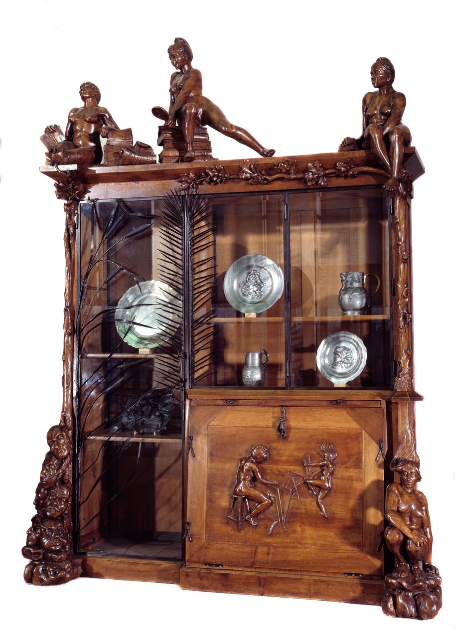 Mobilya: Francois Hubert Carabin (1862-1932) 1890 Sun tarafından yapılan ceviz ve ferforje kitaplık. 2,9 m Paris. Orsay Müzesi by Francois Rupert Carabin