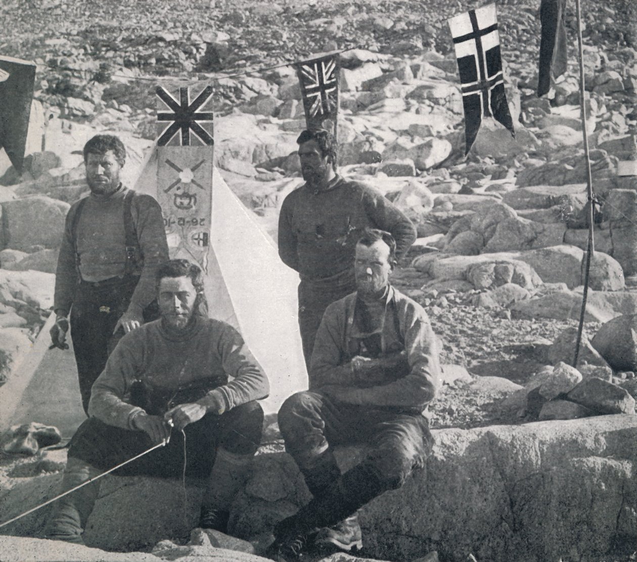 Noel Günü, 1911, 1913'te Cape Jeoloji'deki İkinci Batı Partisi. by Frank Debenham