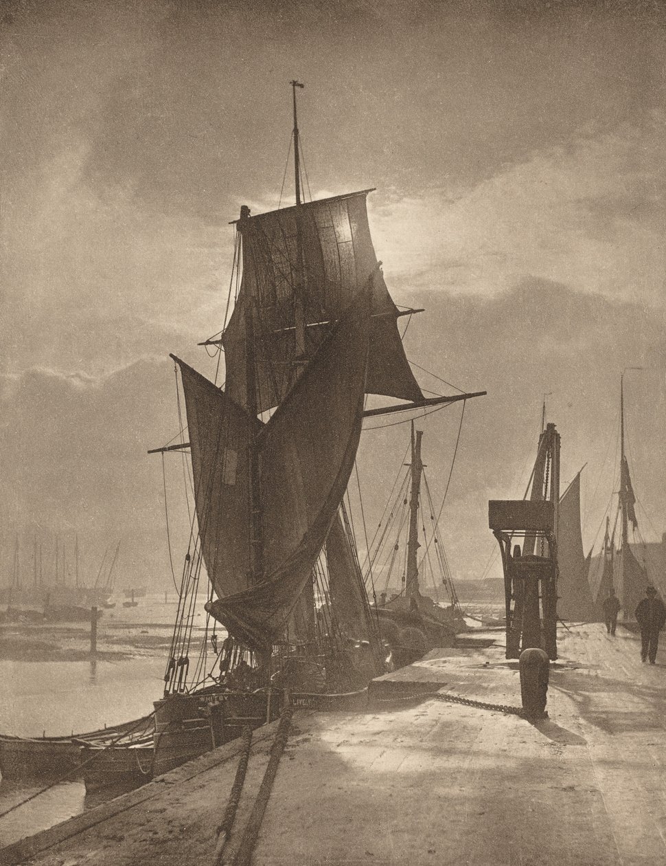 Güneş ve Gölge by Frank Meadow Sutcliffe