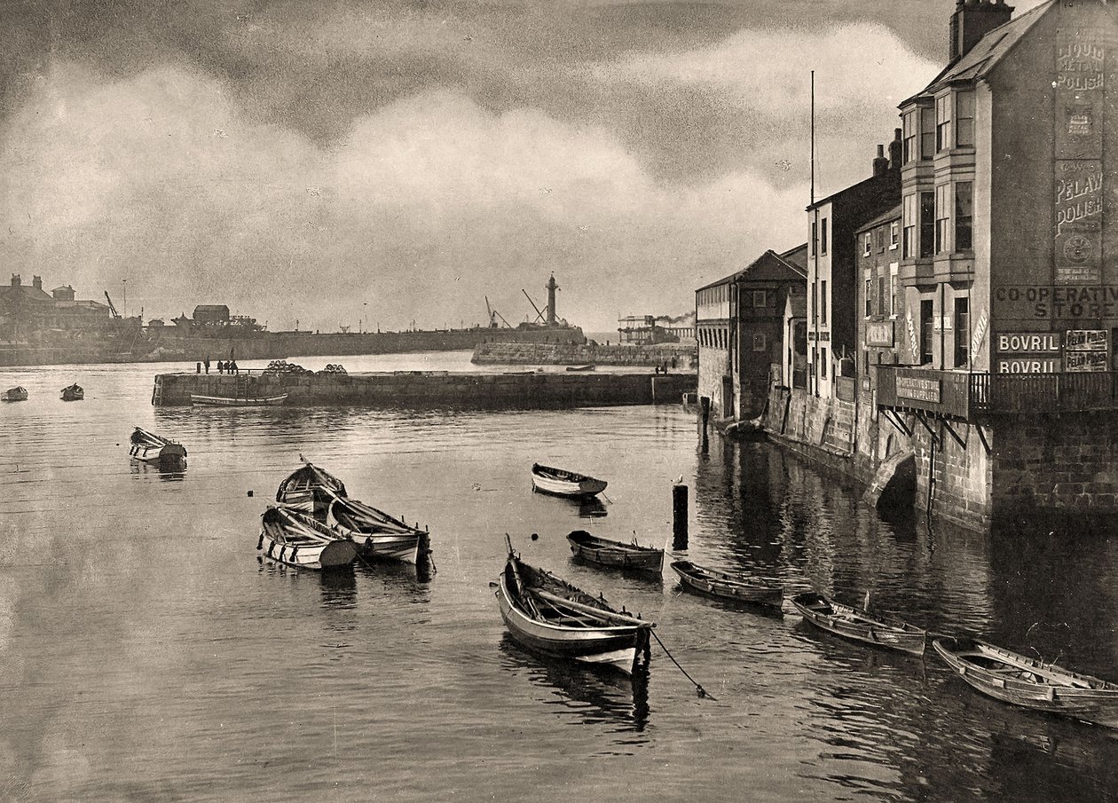 Limanın Görünümü, Whitby, Kuzey Yorkshire, c1889 by Frank Meadow Sutcliffe